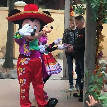 F&B'S Garden 10 Min Disneyland Paris Montry Exterior foto