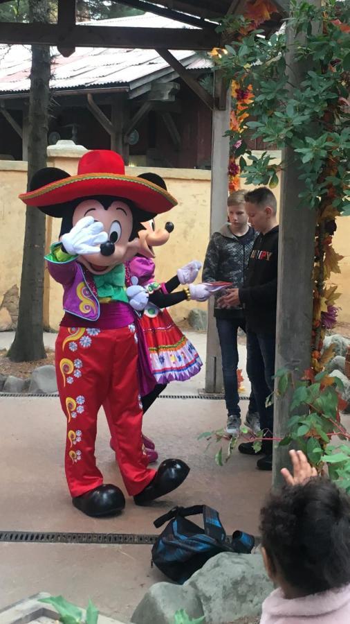 Holiday home F&b's Garden 10 Min Disneyland Paris